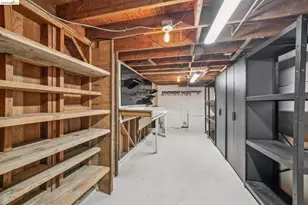 2835 Morley Dr, Oakland, CA 94611 - Photo 51