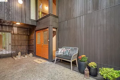 2835 Morley Dr., Oakland, CA 94611 - Photo 3