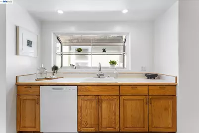 2516 Buena Vista Ave, Alameda, CA 94501 - Photo 17