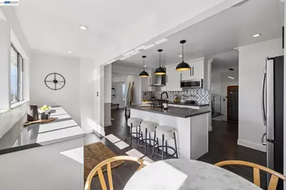 3009 Broadmoor View, Oakland, CA 94605 - Photo 23