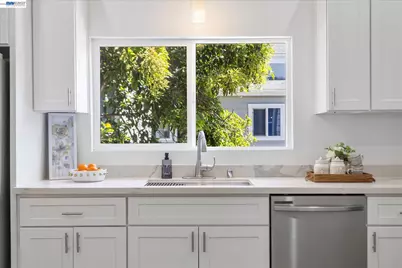 1612 11th St, Oakland, CA 94607 - Photo 21