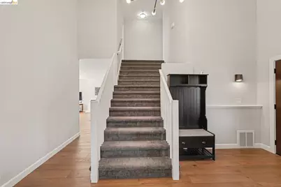 563 Cooper Dr, Benicia, CA 94510 - Photo 31