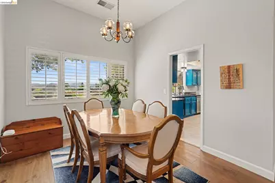 563 Cooper Dr, Benicia, CA 94510 - Photo 13