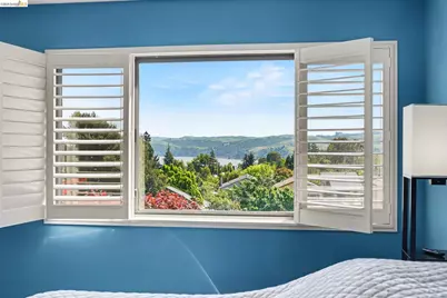 563 Cooper Dr, Benicia, CA 94510 - Photo 33