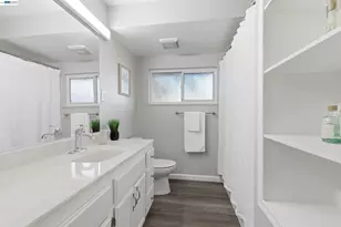 6613 Demaret Dr, Sacramento, CA 95822 - Photo 11