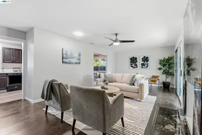 6613 Demaret Drive, Sacramento, CA 95822 - Photo 3