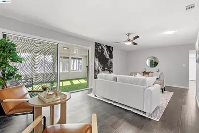 6613 Demaret Drive, Sacramento, CA 95822 - Photo 5