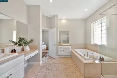 1100 Dunsyre Dr, Lafayette, CA 94549 - Photo 19