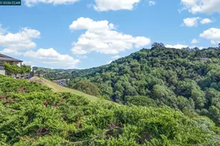 2134 Whippoorwill Ct, Pinole, CA 94564 - Photo 13