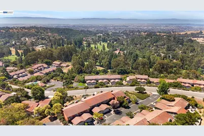 34 Chimney Rock, Oakland, CA 94605 - Photo 21