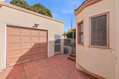 2939 57th Ave, Oakland, CA 94605 - Photo 27