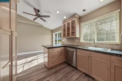 18357 Deer Hill Rd, Hidden Valley Lake, CA 95467 - Photo 21