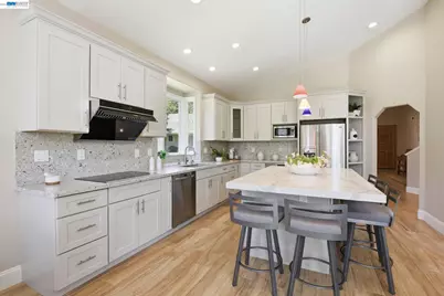 7880 La Quinta Ct, Pleasanton, CA 94588 - Photo 9