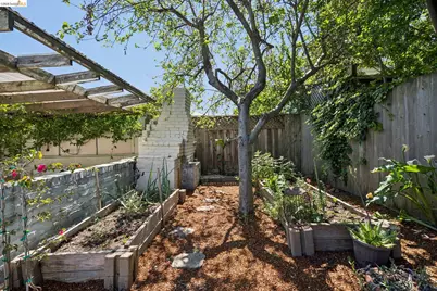 3631 Lyon Ave, Oakland, CA 94601 - Photo 35