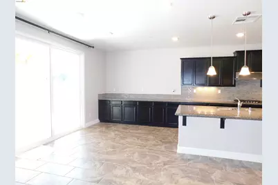 1090 Lavender St, Manteca, CA 95337 - Photo 9