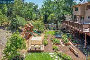 2050 Blackwood Dr, Walnut Creek, CA 94596 - Photo 27