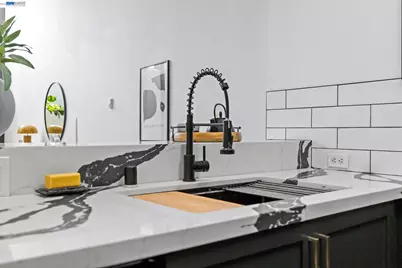 330 13th St #1A, Oakland, CA 94612 - Photo 7