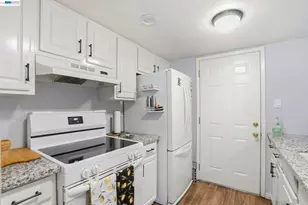 5505 Roundtree Dr, Concord, CA 94521 - Photo 9