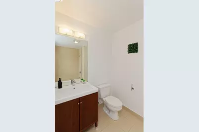 2300 Broadway #5, Oakland, CA 94612 - Photo 27