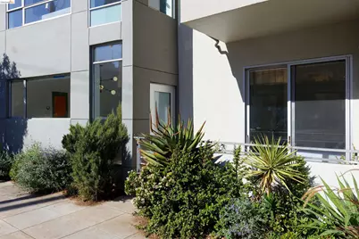 2300 Broadway #5, Oakland, CA 94612 - Photo 31