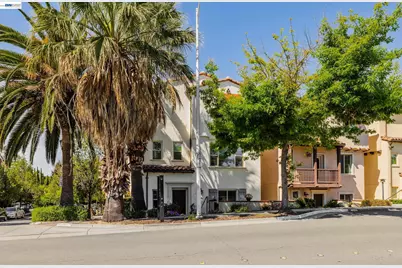 908 Smith Ln, Milpitas, CA 95035 - Photo 3