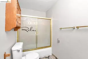 1040 Kapareil Dr, Tracy, CA 95376 - Photo 21