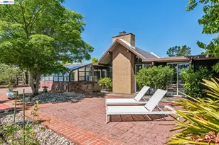 8077 Shay Dr, Oakland, CA 94605 - Photo 51