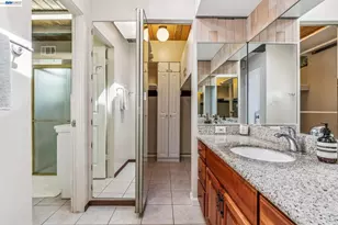 8077 Shay Dr, Oakland, CA 94605 - Photo 31