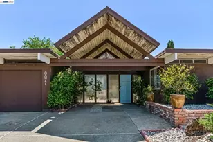 8077 Shay Dr, Oakland, CA 94605 - Photo 3