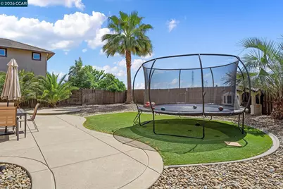 1176 Kirkhill Dr, Roseville, CA 95747 - Photo 35