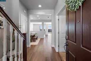 1176 Kirkhill Dr, Roseville, CA 95747 - Photo 5