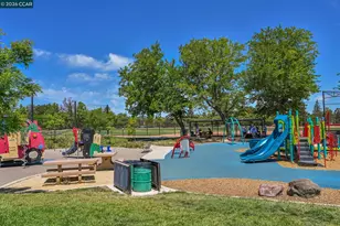 106 Southern Oak Dr, Pleasant Hill, CA 94523 - Photo 39