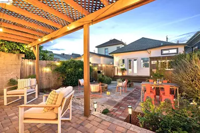 2010 Filbert, Oakland, CA 94607 - Photo 47