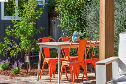 2010 Filbert, Oakland, CA 94607 - Photo 29