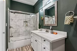 2010 Filbert, Oakland, CA 94607 - Photo 23