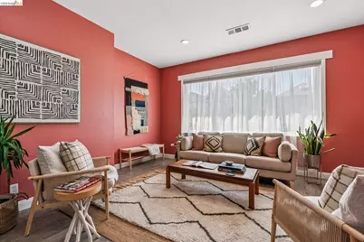 2010 Filbert, Oakland, CA 94607 - Photo 7