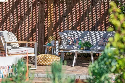 2010 Filbert, Oakland, CA 94607 - Photo 31