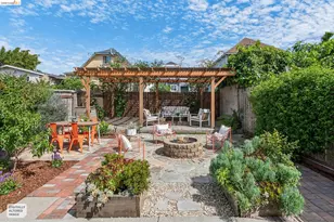 2010 Filbert, Oakland, CA 94607 - Photo 23