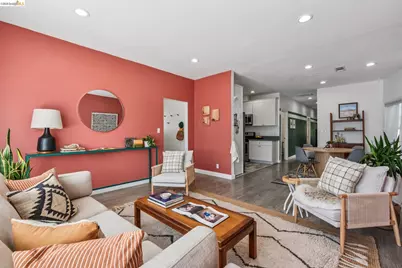 2010 Filbert, Oakland, CA 94607 - Photo 5