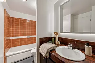 320 Lee St, Oakland, CA 94610 - Photo 31