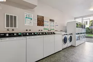 320 Lee St, Oakland, CA 94610 - Photo 41