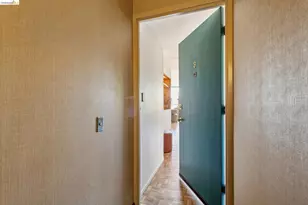 320 Lee St, Oakland, CA 94610 - Photo 49