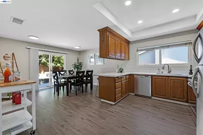 34104 Cromwell Pl, Fremont, CA 94555 - Photo 5