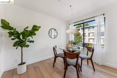 322 Hanover Ave #212, Oakland, CA 94606 - Photo 15