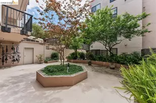 322 Hanover Ave, Oakland, CA 94606 - Photo 41