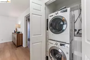 322 Hanover Ave, Oakland, CA 94606 - Photo 23