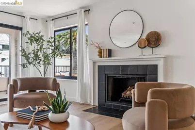 322 Hanover Ave #212, Oakland, CA 94606 - Photo 1