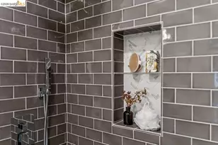 322 Hanover Ave, Oakland, CA 94606 - Photo 31