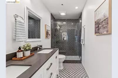322 Hanover Ave #212, Oakland, CA 94606 - Photo 29