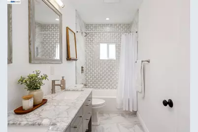 2417 Palmetto St, Oakland, CA 94602 - Photo 27